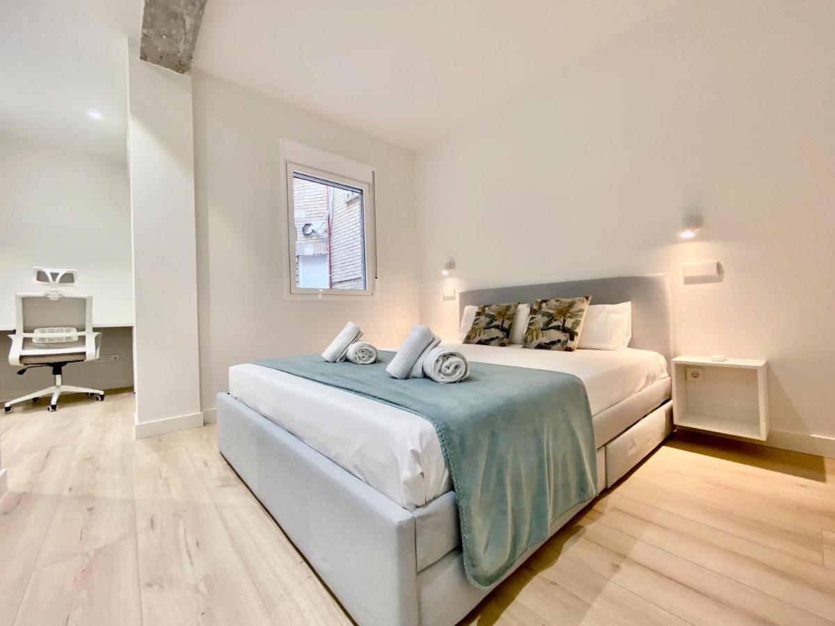 Charming Latina Village - Estancias Temporales En Pleno Centro Madrid Exterior photo